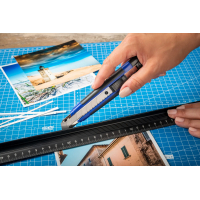 Dahle 10875 Allround Cuter con Cuchilla de 18mm, Bloqueo automatico, Guia Metalica